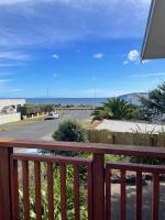 Beach House with an oceanview! - B&B