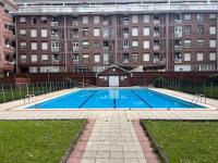 Apartamento con piscina de junio a septiembre y a 100 m de la playa - B&B Castro-Urdiales