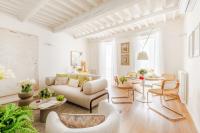 Letizia Mirror - B&B Lucca