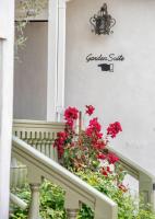 The Marlowe Garden Suite - Vintage Luxury at the Beach - Hotel Amenities - B&B Santa Barbara