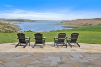 Elegant Creekside Retreat - B&B Midway Point