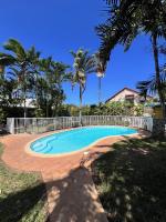 Le Village tropical avec sa villa et ses 6 bungalows - B&B