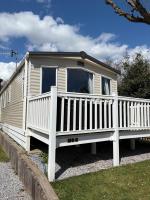 Ladram Bay, 2 Bedroom, Pet Friendly, Wi-Fi, Sleeps 6 - B&B Otterton