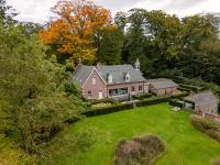 Exclusive Villa Gentbos - max 28 beds and 6bathrooms, wellness, pool, tennis, fitness, party room - Chambres d'hôtes Pataterhoek