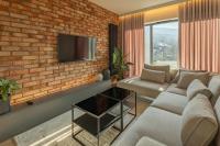 Deluxe One-Bedroom Apartment