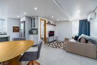 Ap novo 1 dor, super bem localizado com garagem - B&B Canela