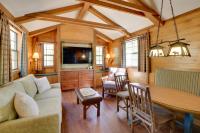 Fire Pit and Lake Access Cabin Retreat in Heflin - B&B