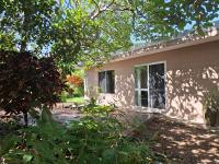 J & Ella's Holiday House - 2 Bedroom, 2 Bathroom Home - B&B Cooktown