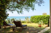 Sandy toes and salty noses Beach house paradise - B&B