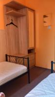 Chambre Double ou Lits Jumeaux avec Salle de Bains Commune