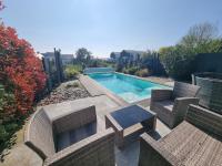 maison moderne avec piscine - B&B Piriac-sur-Mer