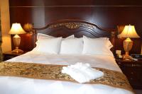 Suite mit Kingsize-Bett und Whirlpool - Nichtraucher