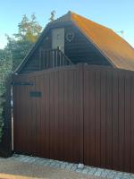 Hewarts Lodge, Brand New Property, 1 Mile From The Beach, 15 Minutes From All Goodwood Events - B&B Bognor Regis