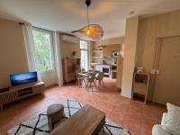 Apartamento con balcón