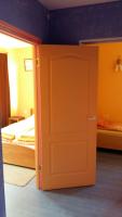 Quadrupule Room