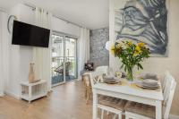 Wyjątkowe Studio z Balkonem 350 m od Plaży by Noclegi Renters - B&B Międzywodzie