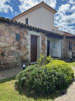 Ca' Mirto, una villa vicino a spiagge da sogno - B&B Monte Petrosu