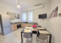 Solaria - Central Beachside 2BR in St Paul's Bay - B&B San Pawl il-Bahar