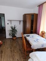 Vierbettzimmer mit Gemeinschaftsbad