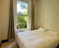 The Location! Holland Park - B&B London