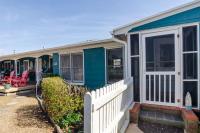 The Sandpiper Hidden Treasure Inn Room by Bryant Real Estate - Bed and Breakfast Kure Beach