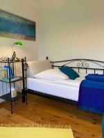 Single Room with Shared Bathroom