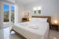 Theros Apartment 2 - B&B Geni