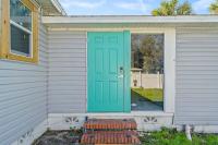 Guest House By Pinellas Trail,BeachGear,Parking - Chambres d’hôtes St. Petersburg