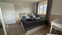 One-Bedroom Apartment with Balcony and Mountain View