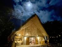 Baia Nest BUGIW Self-Service Cottage by the Road and Near the Beach, Pet Friendly with a Fee - Ferienwohnung Gubat