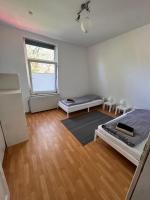 Chambre Lits Jumeaux avec Salle de Bains Commune
