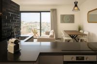 The Executive Suite in Florentine, Mamad & Balcony - B&B Tel Aviv