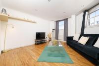 Central London 2BR 4 Min Walk to Liverpool St - Chambres d’hôtes Londres