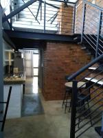Entire Industrial-Style Loft in Maboneng - B&B