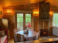 Luxury Fishing Lodge - FatRascals Retreat - B&B