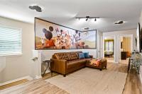 Brand New Charming Home 9 Miles To Disney - Bed and Breakfast Orlando