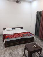Sakhambari Nitya Anandan Ashram - Bed and Breakfast Benares