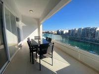 St Julians SEAFRONT Apartment - Ferienwohnung