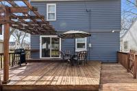 Retreat in Muskegon - short distance to Lake MI - Chambres d'hôtes Muskegon