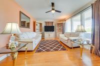 11 Mi to UofL & Norton Hospital: Louisville Home - Chambres d'hôtes Louisville