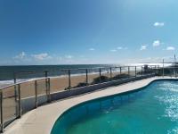 Islantilla-Apartamento con piscina y garaje en primera línea de playa - Chambres d'hôtes Isla Cristina