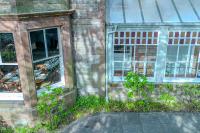 Victorian Charm - Lush Garden, Shops and Parking - B&B