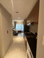 Dream F1 Airport Studio Pool & Gym - Bed and Breakfast