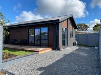 New two bedroom close to town - Chambres d’hôtes Taupo