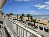 Apartamento moderno na praia com varanda grande - Chambres d’hôtes Quarteira