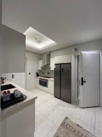 One-Bedroom Premier Apartment