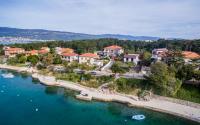 Seafront apartment with balcony-50 m from the sea - B&B