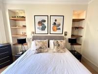 Luxury Three Bedroom Apartment in Kensington - B&B