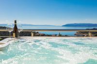 Luxury penthouse with jacuzzi, panoramic view - B&B Macarsca
