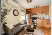 Stay Portland - Quirky Micro Apt - Foodies, Artists, Coffee Lovers - Bed and Breakfast
